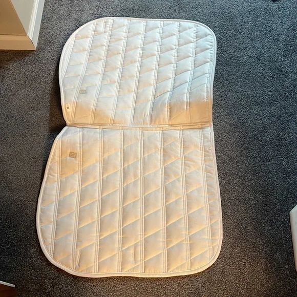 white dressage horse saddle pad - Picture 3 of 5